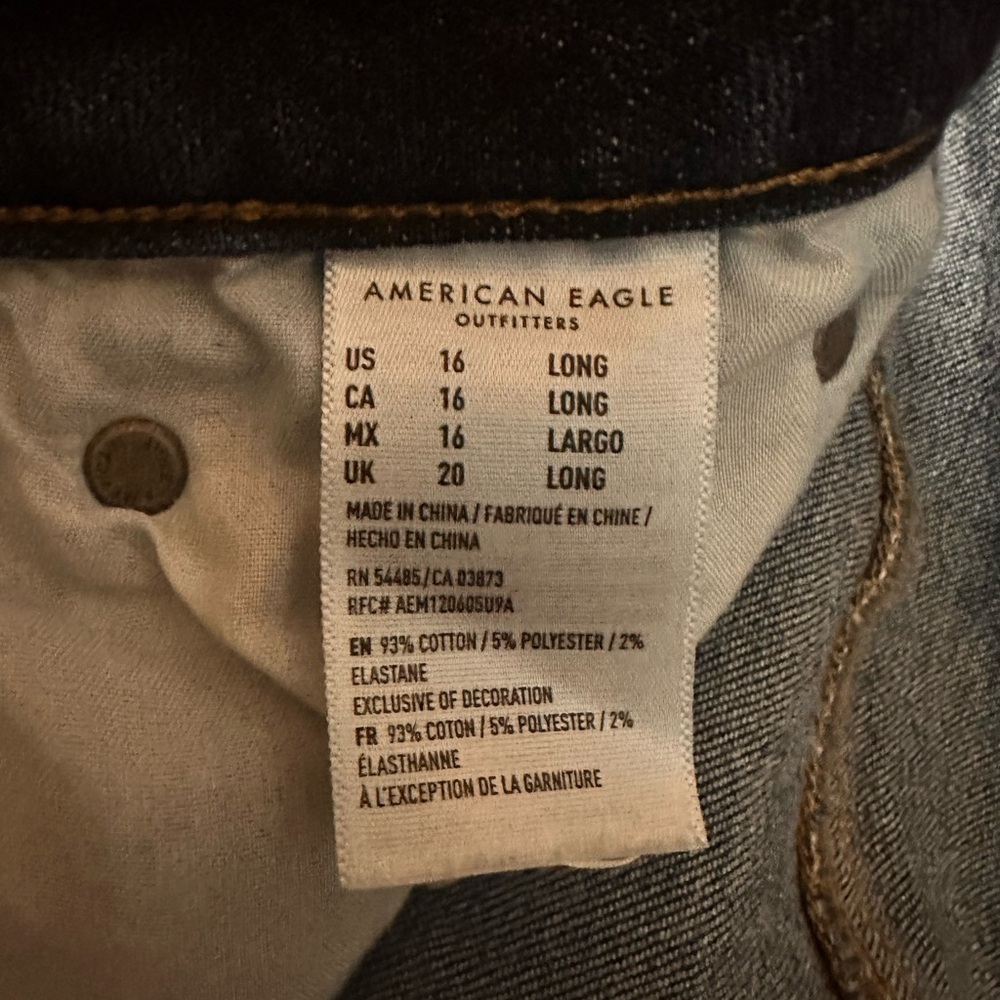 American Eagle Outfitters Dark Blue Flare Jeans - Picture 4 of 4